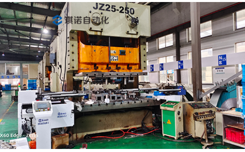 250T沖床三次元機(jī)械手，BYD新能源汽車